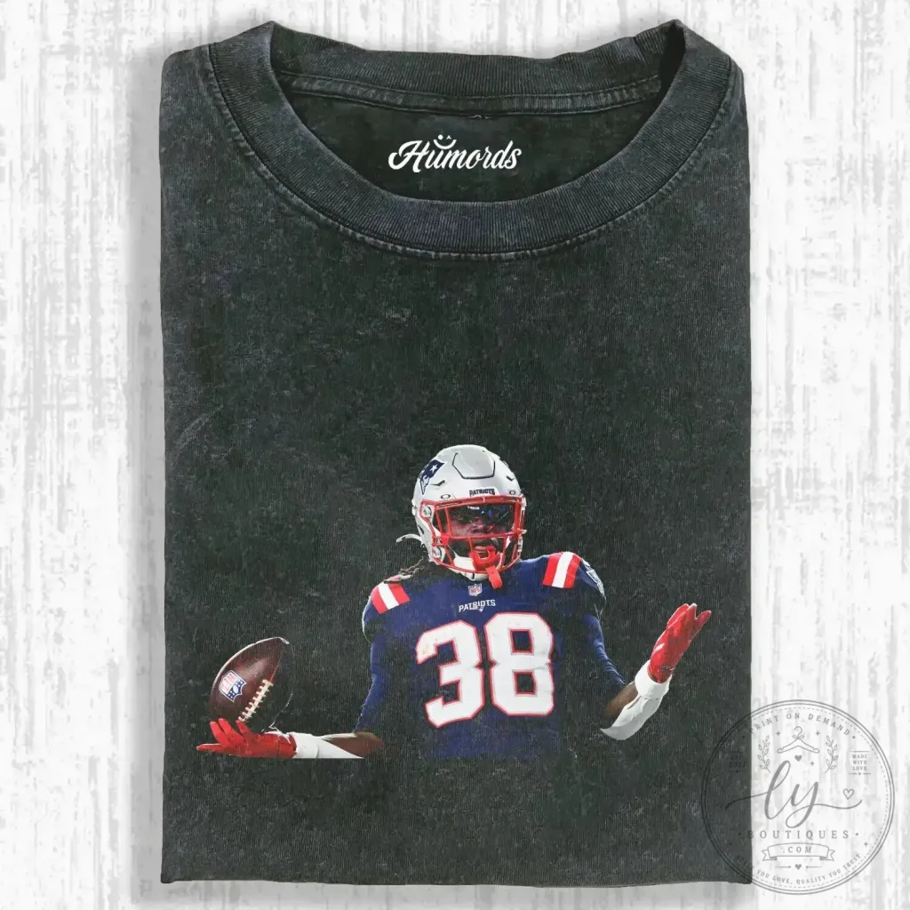 New England Patriots T-Shirt Featuring Rhamondre Stevenson, Football Player New England Patriots T-Shirt Featuring Rhamondre Stevenson, Football Player