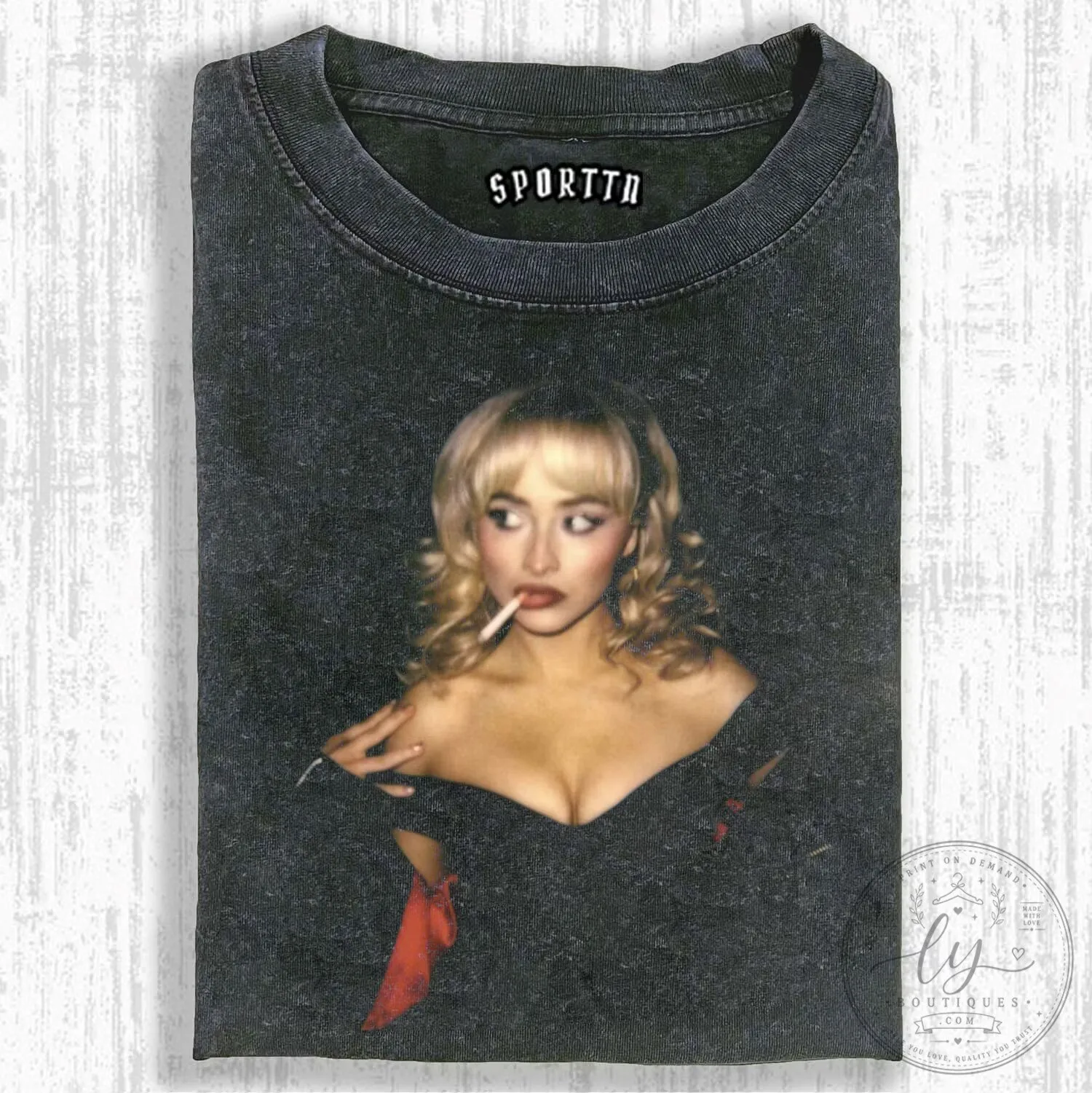 Sabrina Carpenter Vintage Style Black T-Shirt